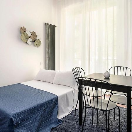 "Violet Dream" - Duomo Citylife Apartment Milan Bagian luar foto